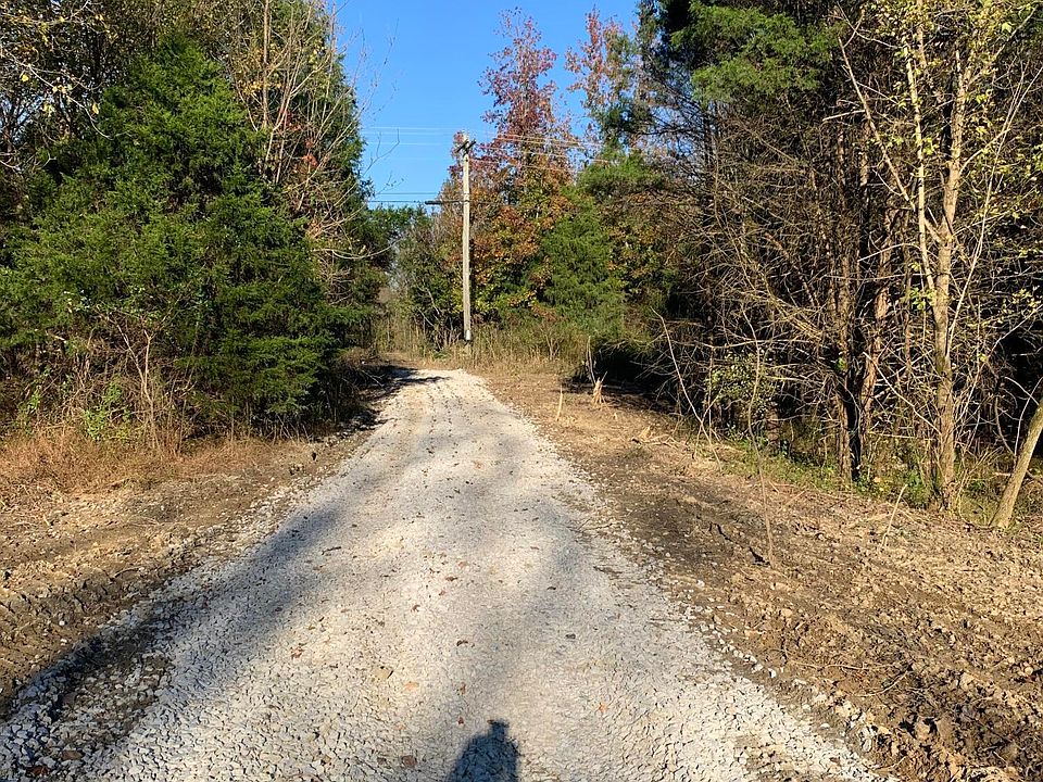 2nd image of Youngers Creek Rd