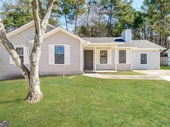 10422 Candlelight Rd, Jonesboro, GA 30238