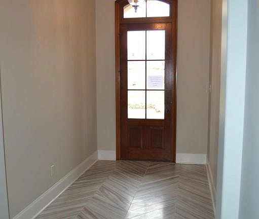 5th image of 308 Gleneagles Cir