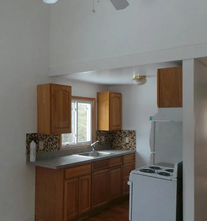146 Hilldale Rd #2