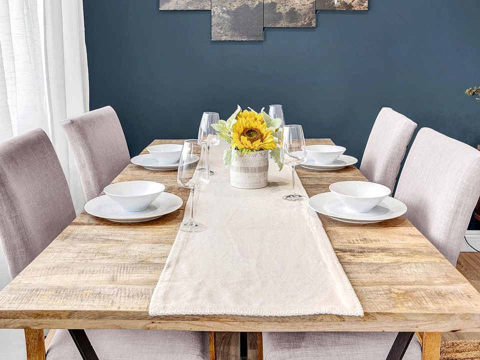 Dining room table