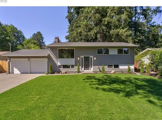 6419 SW Dawn St, Lake Oswego, OR 97035