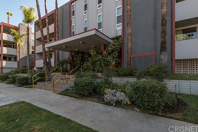 1st image of 4915 Tyrone Ave APT 217