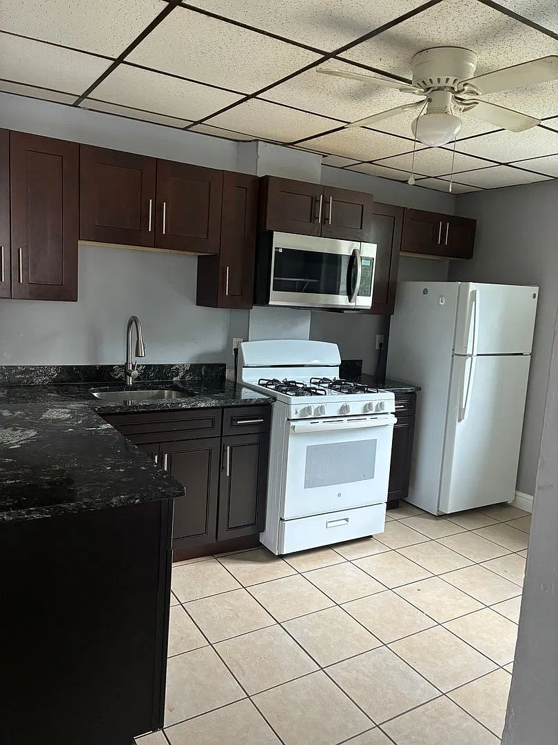 3021 Ashlyn St 1 & 2 — Photo 3