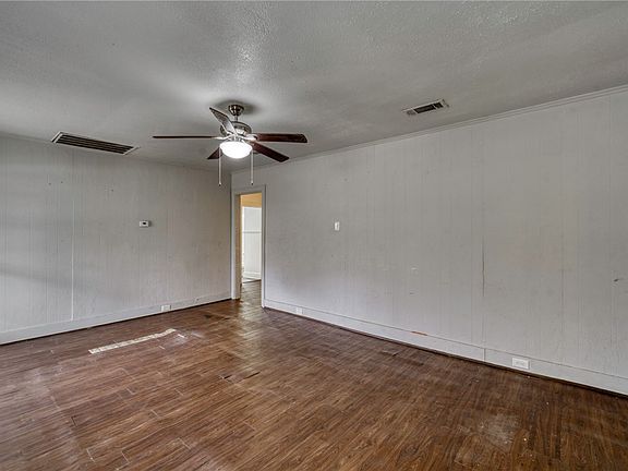 3rd image of 1505 Echols St #B