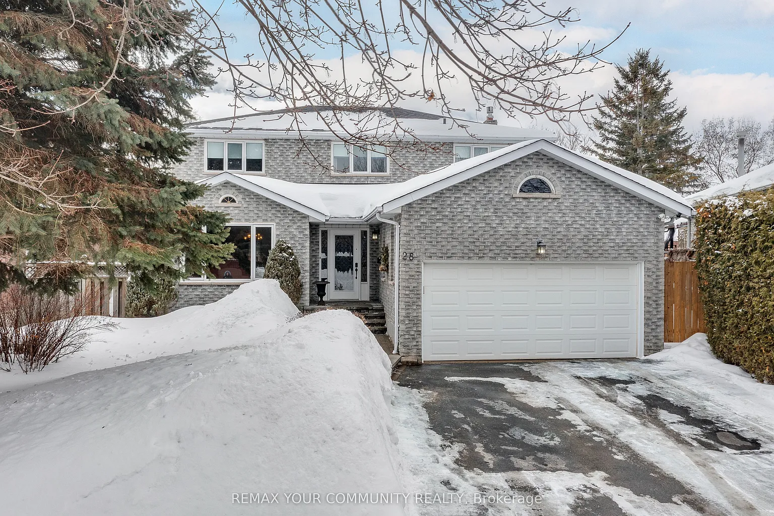 28 Camrose Dr photo 1