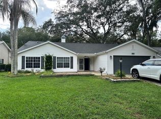 4242 LEAFWAY CIRCLE, LEESBURG, FL 34748
