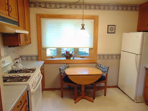 4th image of 2429 Cross Creek Dr APT D