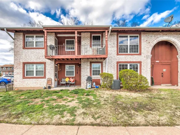 8744 Santa Bella Dr APT G, Hazelwood, MO 63042