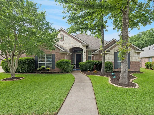 1573 Flying Jib Dr, Azle, TX 76020