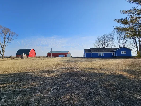 19741 30th St, Oelwein, IA 50662