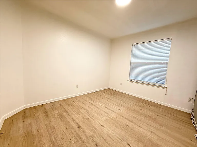 13810 Audra Ln — Photo 10