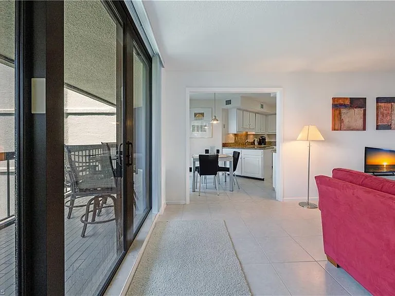 4551 Gulf Shore Blvd N #306 — Photo 7
