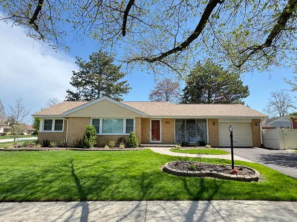 901 Brookline Ln, Park Ridge, IL 60068