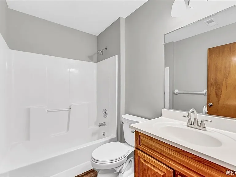 6632 Erie Rd — Photo 27