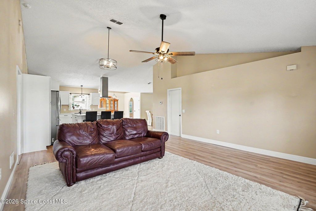 Apartment in Palm Bay, Brevard County - More