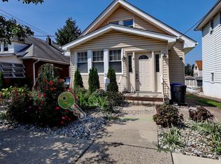 10 Comfort Pl, Clifton, NJ 07011