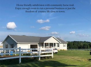 1102 Silver Saddle Dr, Farmington, MO 63640