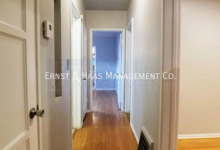 4224 Maury Ave — Photo 9
