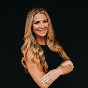Erin Hicks