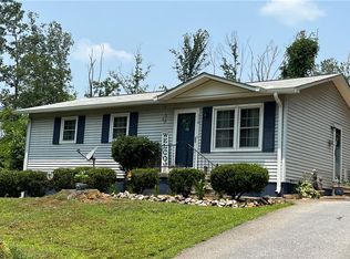 116 Oak Ridge Cir, Seneca, SC 29678