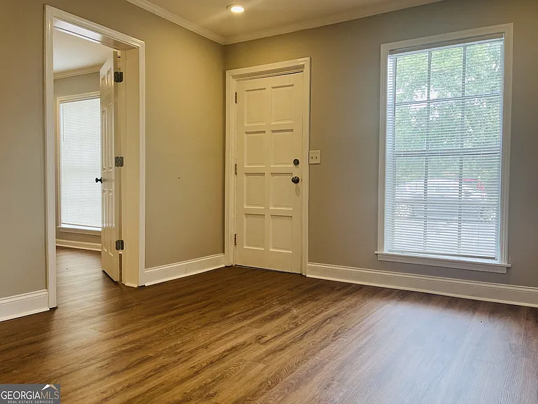 128 S Main Ave #9 — Photo 5