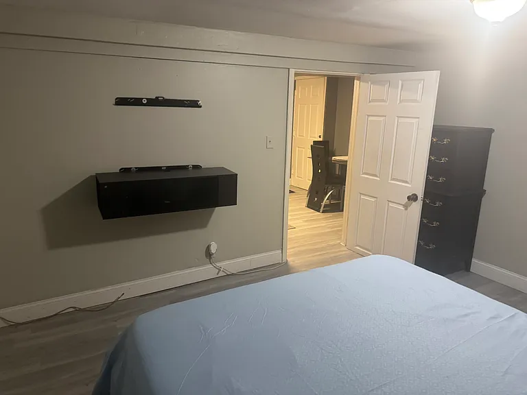 21601 Spencer Ave — Photo 8