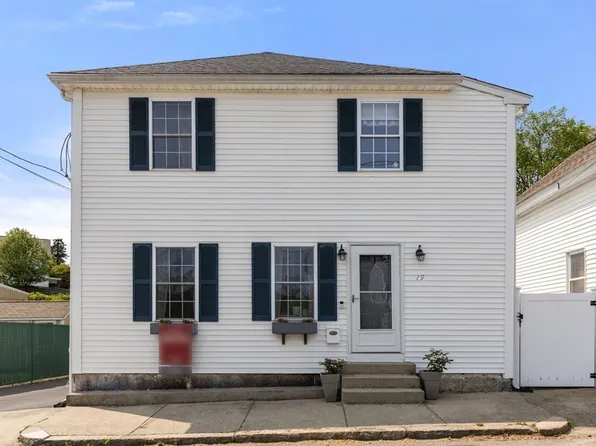19 Pond St, Milford, MA 01757