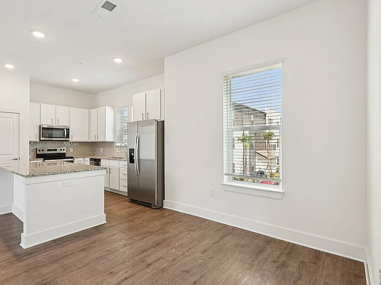 28-web-or-mls-3730 Dupont Ave Unit 5202-S1508-006