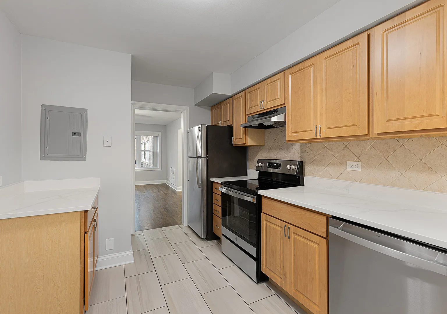 2 bed, 751 sqft, $2,071 — Photo 4