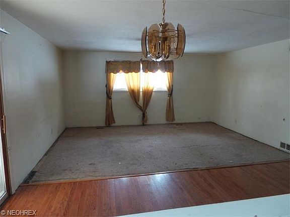 2nd image of 2785 Shadley St