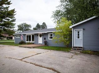 2013 23rd Ave, Menominee, MI 49858
