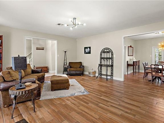 3rd image of 540 Michigan Ave