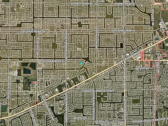 4th image of 412 NE 7th Ter