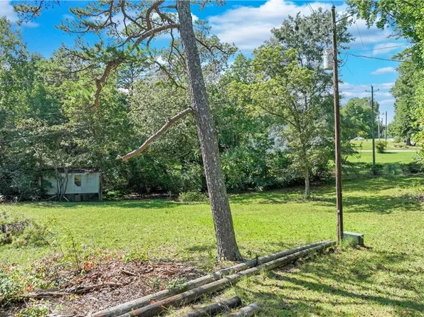 3560 Osborne Dr, Flowery Branch, GA 30542