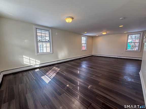 2nd image of 6 Hillside Court