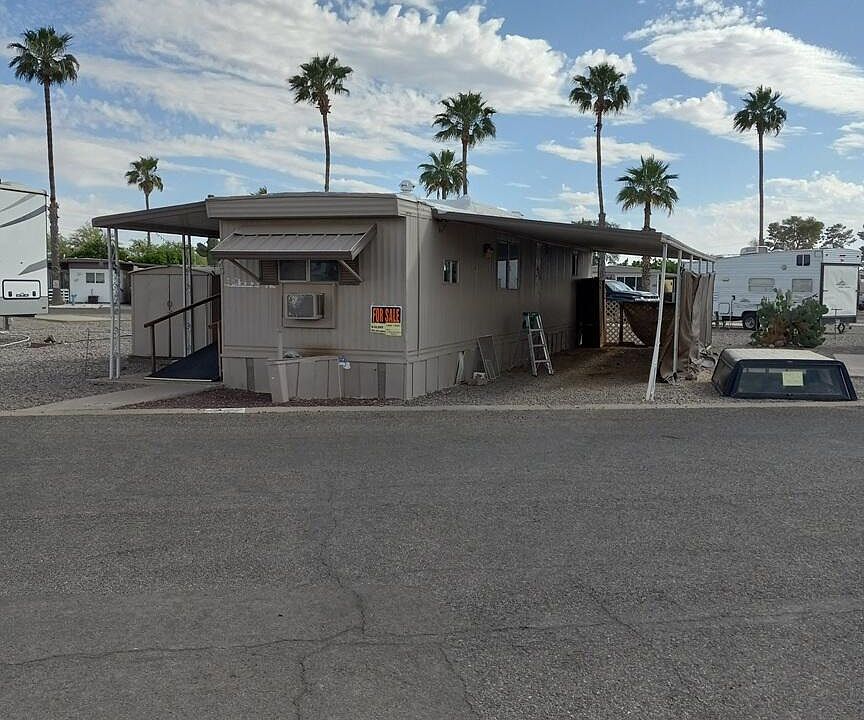 1st image of 1925 S Arizona Boulevard #75