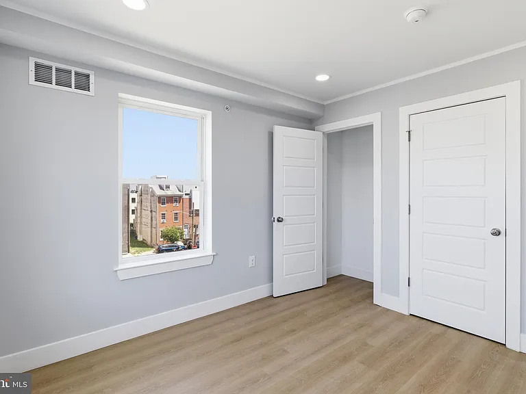 1511 W Flora St — Photo 35