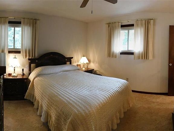 5th image of 4633 Brushwood Cir