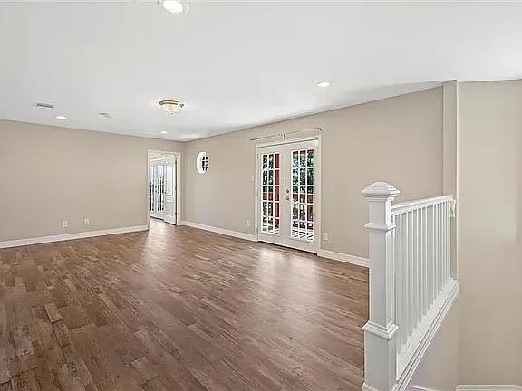 8508 Grandview Dr — Photo 10