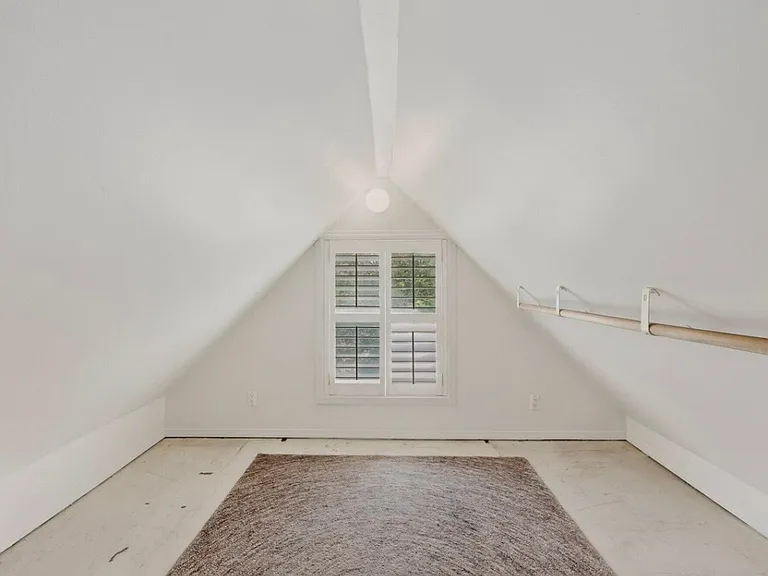 119 Walter St NE — Photo 29