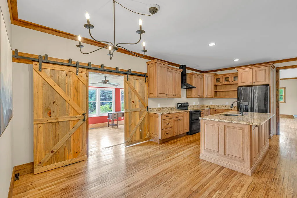 338 Woodbriar Dr — Photo 4