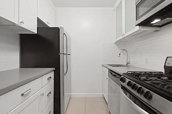 Rented by Greystar | media 27