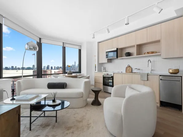 55 Orchard Street 2201 image 2 of 24