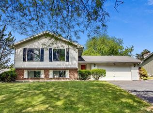 508 N McAree Rd, Waukegan, IL 60085