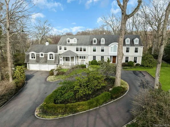 10 Redmond Lane, Oyster Bay, NY 11771