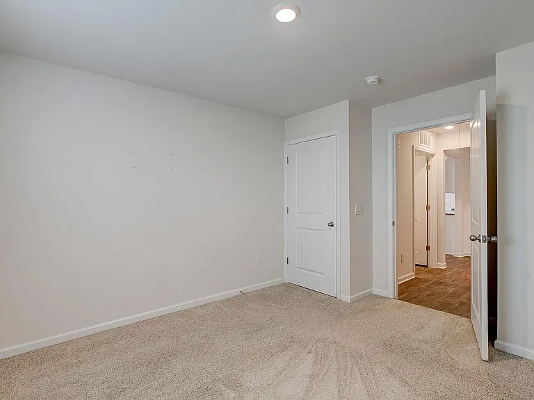 195 Carrington Dr — Photo 17