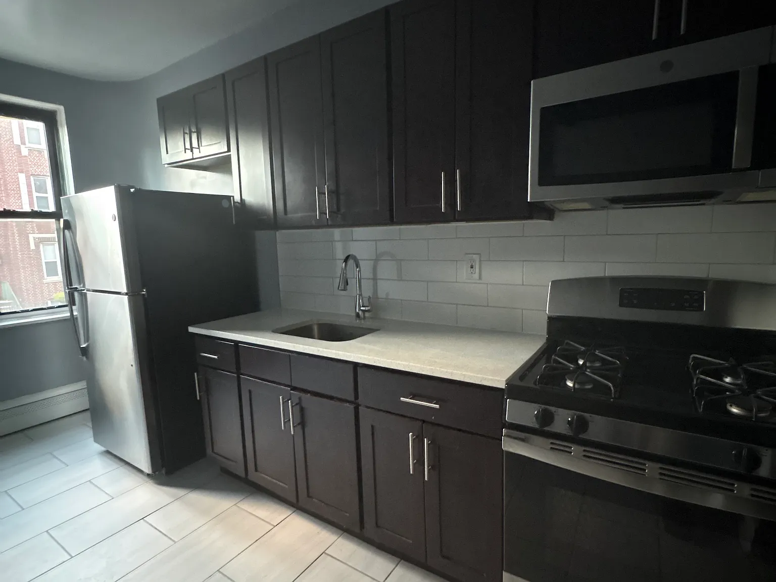 14 Kensington Ave — Photo 1