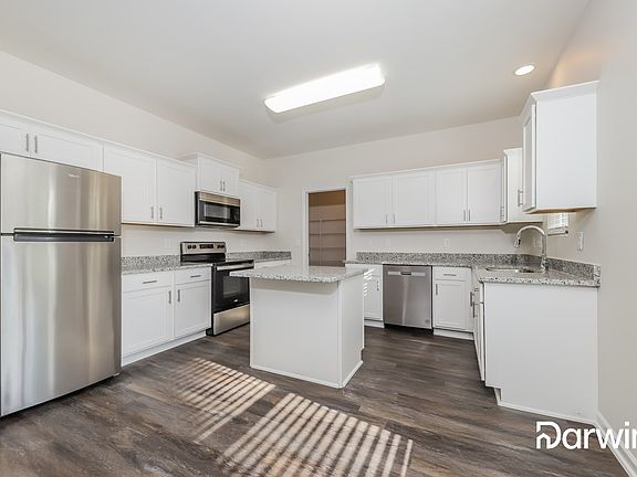 2nd image of 4006 Primrose Ave