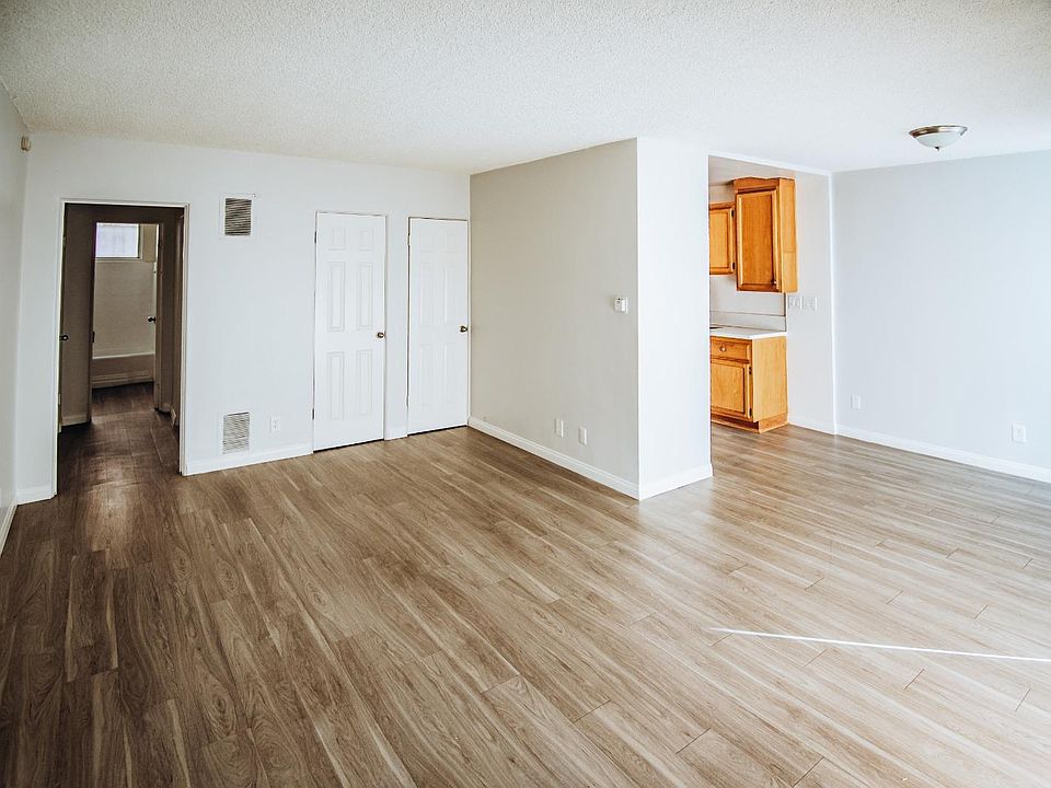 1st image of 1018 N El Centro Ave #9